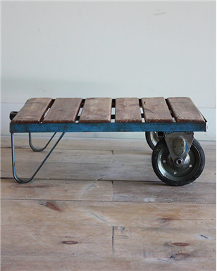 small blue pallet tables